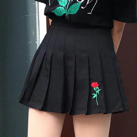 Rose Embroidery Black Pleated Skirt AD0096