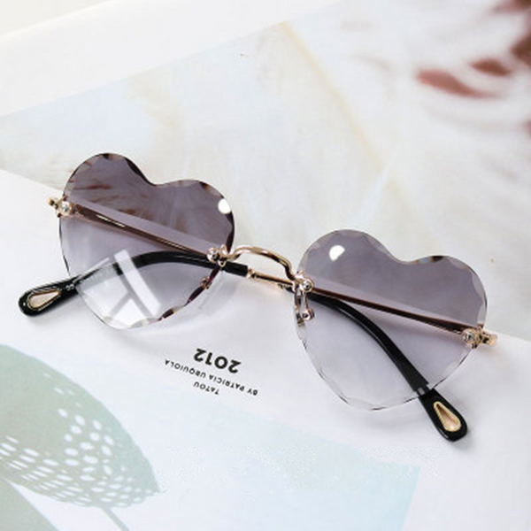 8 Colors Gradient Heart Sun Glasses AD11512