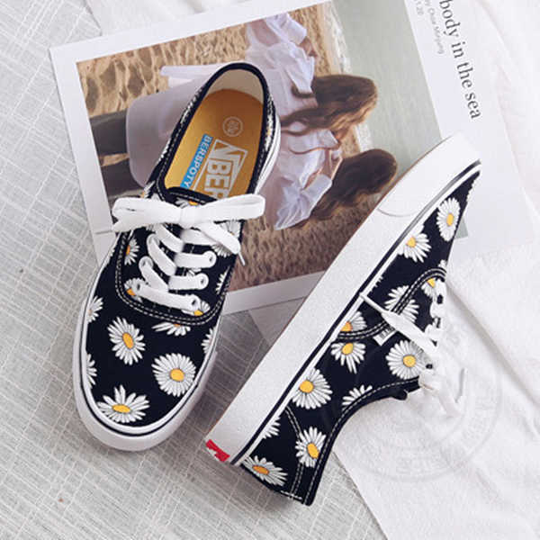 Student Daisy Canvas Shoes AD11336