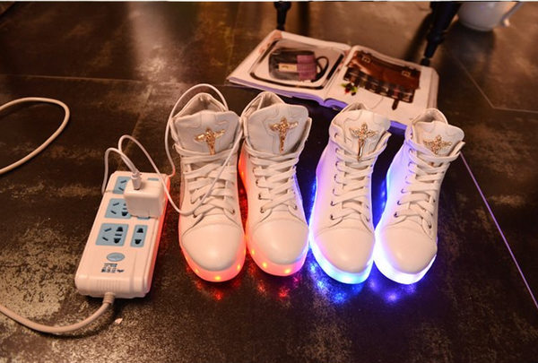 Student LED Charging Luminous High Sneaker AD10411