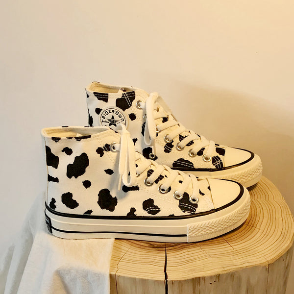 Milk Spots Hand-painted Canvas Shoes AD11704