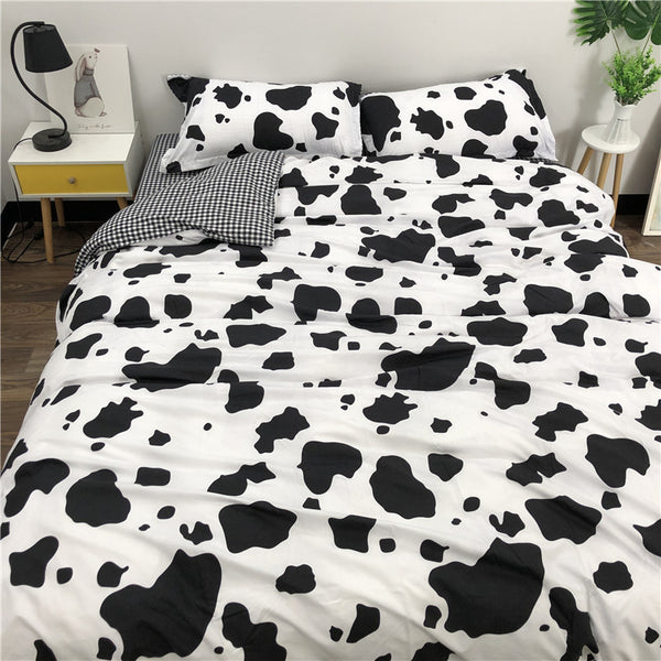 Black White Wave Point / Cow Bed Sheet 4 Pieces AD11833