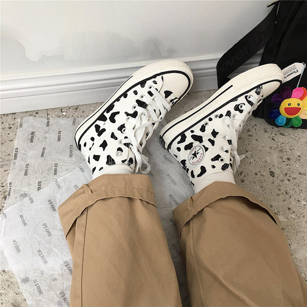 Milk Spots Hand-painted Canvas Shoes AD11704