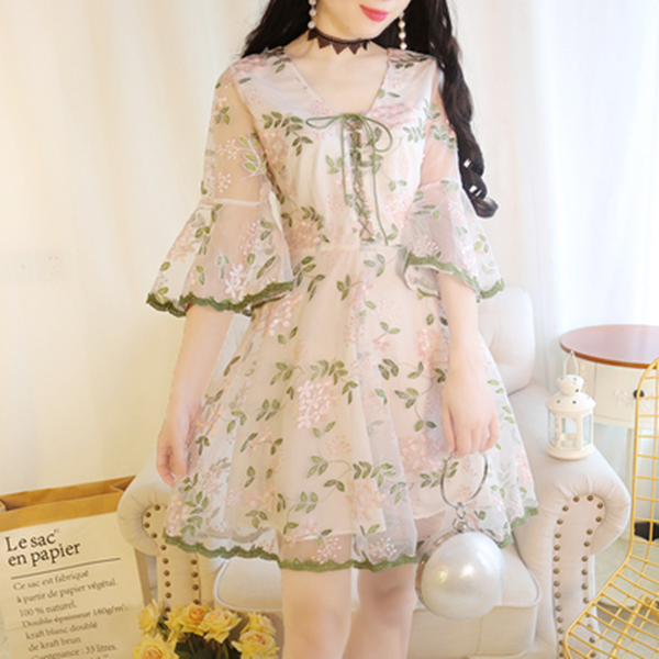 Sweet Lace Horn Sleeve Dress AD210088