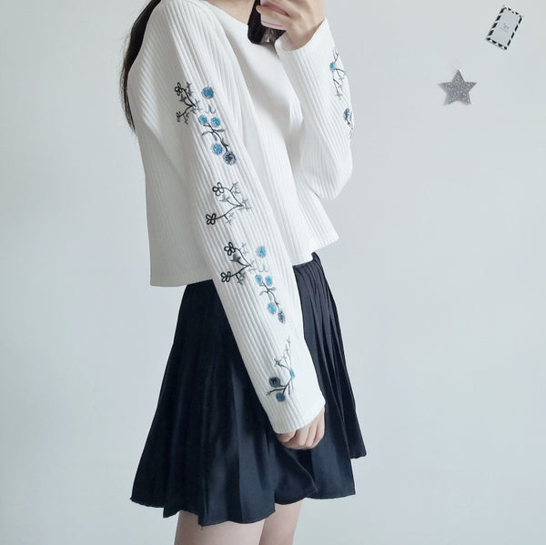 Sweet Embroidered Sweater AD11485