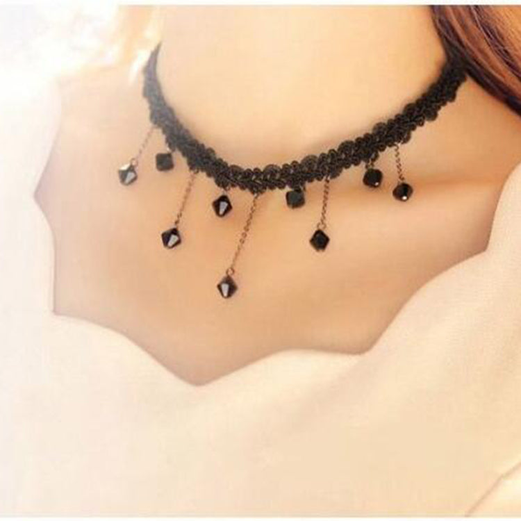 Lace Pendant Necklace AD11096
