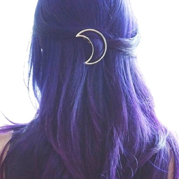 Crescent Moon Hair Clip AD10040