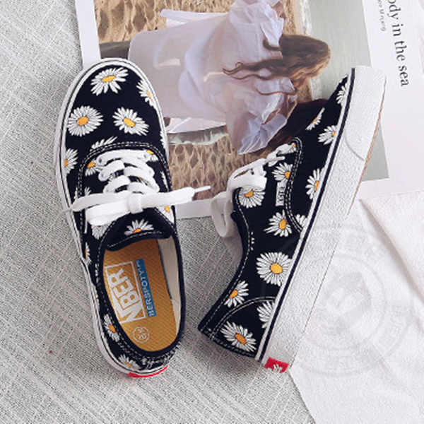 Student Daisy Canvas Shoes AD11336